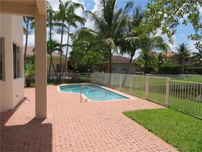 19430 SW 30th St in Miramar, FL - Building Photo - Building Photo