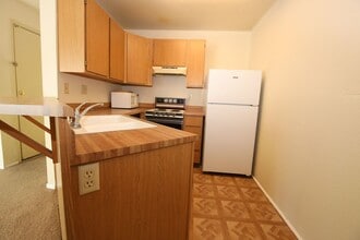 450 Elm Dr in Las Vegas, NV - Building Photo - Building Photo