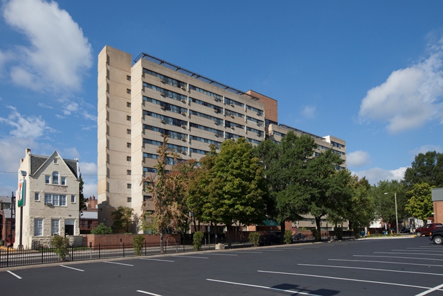 Dominion Place in Richmond, VA - Building Photo