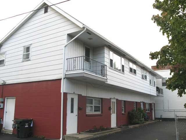 43-45 George St in Green Island, NY - Foto de edificio