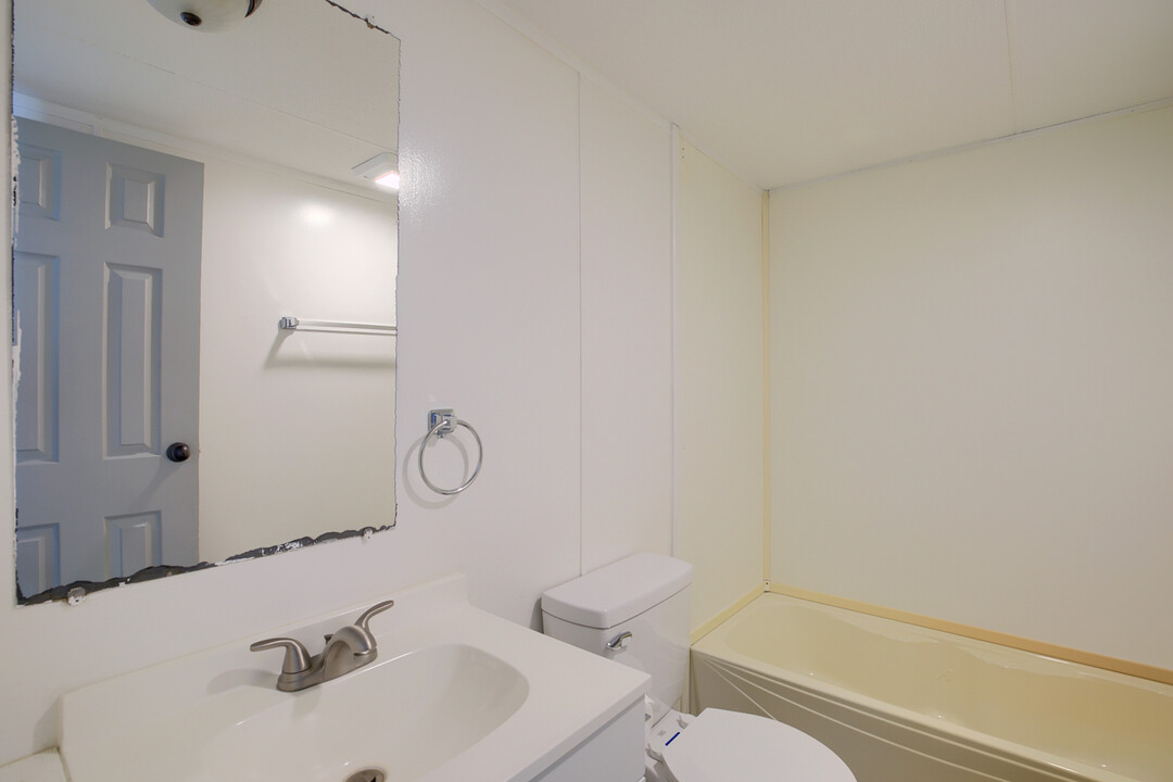 139 Red Maple Trail in Cobbs Creek, VA - Building Photo