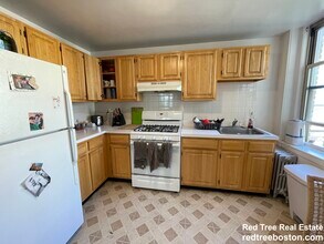 20 Colborne Rd, Unit 11 in Boston, MA - Foto de edificio - Building Photo