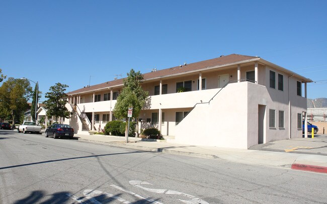 1013 E Elk Ave in Glendale, CA - Building Photo - Building Photo