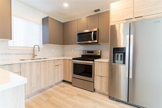 431 NW 47th St in Miami, FL - Building Photo - Building Photo