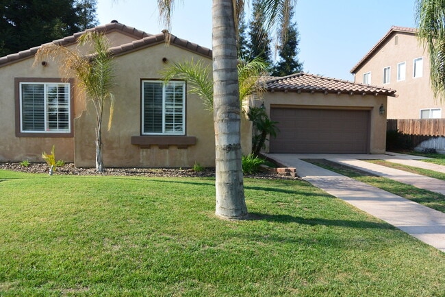 property at 4419 W Prospect Ave