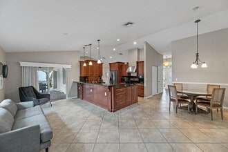 13773 Sheffield St in Wellington, FL - Building Photo - Building Photo