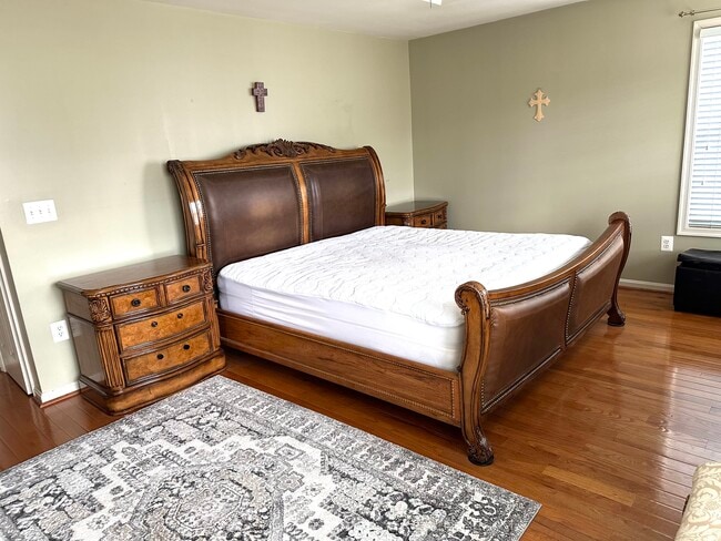 property at 9117 Mulder Ct