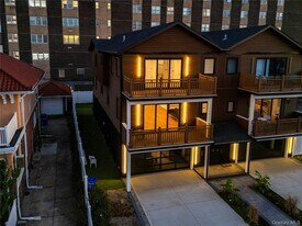 622 W Penn St in Long Beach, NY - Building Photo