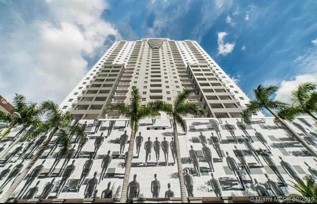185 SE 14th Terrace-Unit -802 in Miami, FL - Building Photo