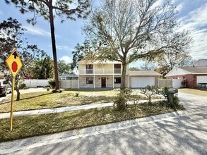 12472 Monarch Cir in Seminole, FL - Building Photo - Building Photo
