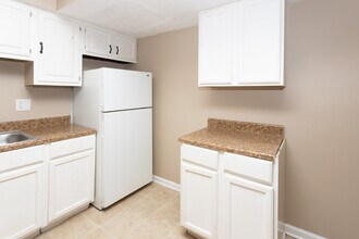 Blue Country Apartments in Richmond, KY - Foto de edificio - Interior Photo