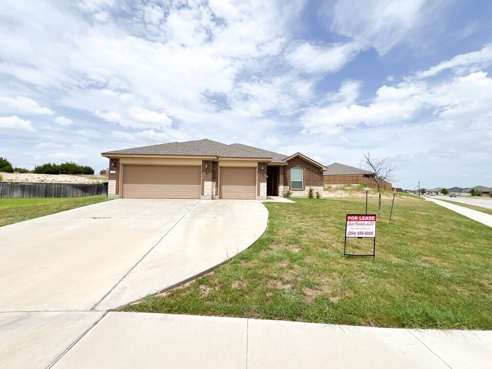 3805 Brookside Dr in Killeen, TX - Building Photo