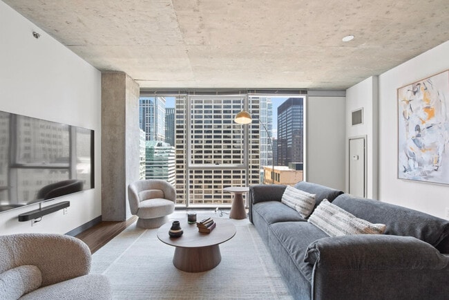 215 W Lake St