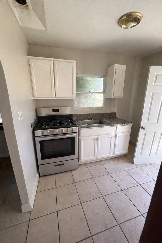 3960 6th St in Riverside, CA - Building Photo - Building Photo