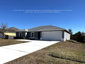 347 NW Bayshore Blvd in Port St. Lucie, FL - Foto de edificio - Building Photo