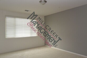 1443 Silvervale St in Visalia, CA - Building Photo - Building Photo
