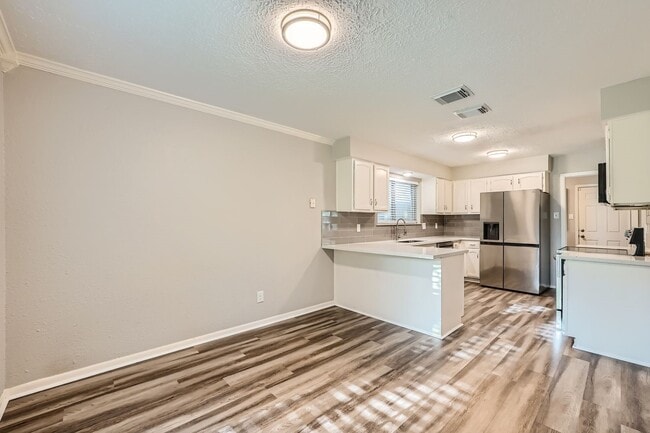 property at 401 Summer Pl Ct