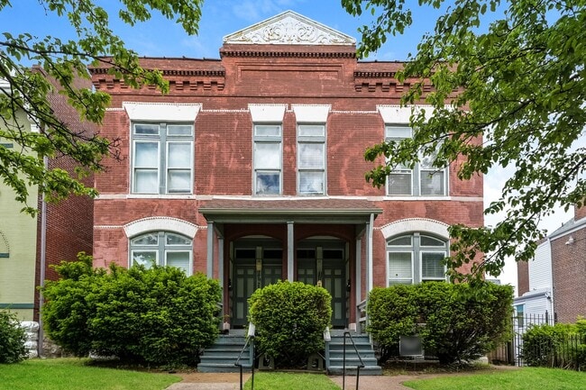 property at 2821-2823 Henrietta St