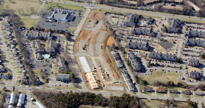 Oakwood Village Townhomes in Murfreesboro, TN - Building Photo - Building Photo