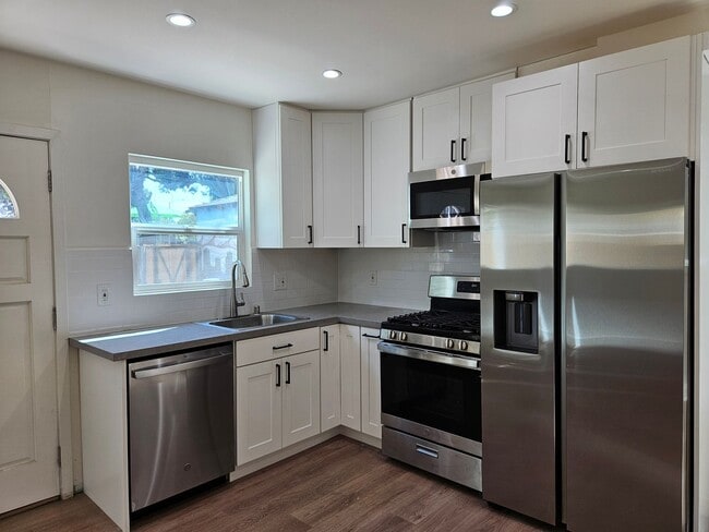 property at 2315 Spaulding Ave