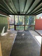4550 Rogue River Hwy in Grants Pass, OR - Foto de edificio - Building Photo