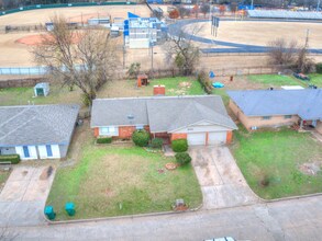 8604 NE 33rd St in Spencer, OK - Building Photo - Building Photo