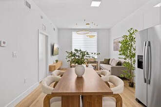 1558 NW 1st St in Miami, FL - Building Photo - Building Photo