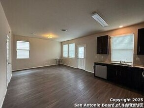 10534 Green Rock Dr in San Antonio, TX - Building Photo - Building Photo