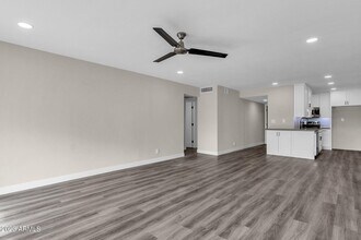 7625 E Camelback Rd, Unit 248A in Scottsdale, AZ - Building Photo - Building Photo