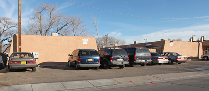 336-340 Pennsylvania Ave NE in Albuquerque, NM - Building Photo - Building Photo