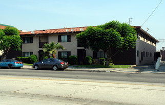 4111 W Rosecrans Ave Apartments