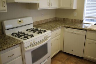 2395 Rancho Del Oro Rd in Oceanside, CA - Building Photo - Building Photo