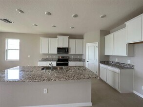 12327 Dora Trl in Parrish, FL - Building Photo - Building Photo