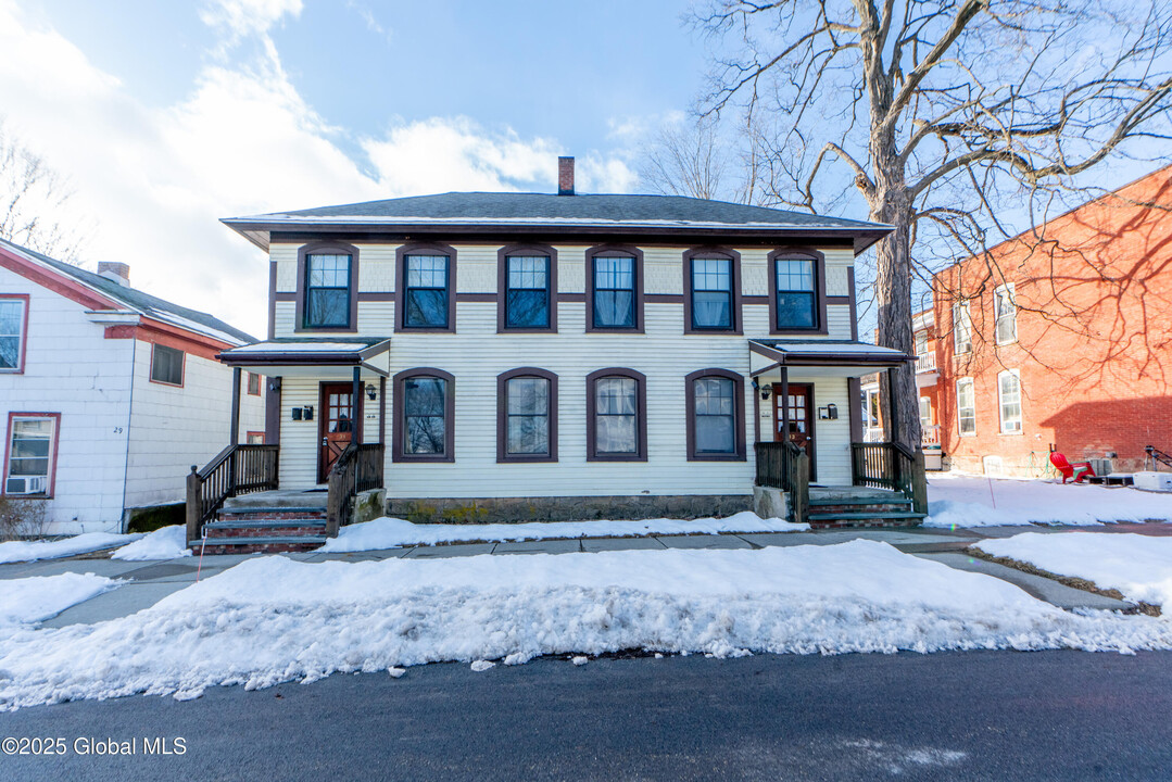 31 State St in Saratoga Springs, NY - Building Photo