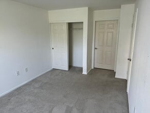 1970 Columbia St, Unit 309 in San Diego, CA - Foto de edificio - Building Photo