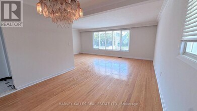 6 Raven Rd in Toronto, ON - Building Photo - Building Photo