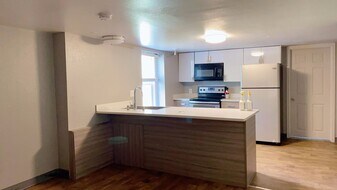 3226 15th Ave W in Seattle, WA - Building Photo