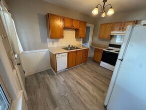 7 Glenwood Ave in Northampton, MA - Building Photo - Building Photo