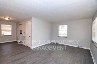 855 Academy Ave in Cincinnati, OH - Building Photo - Building Photo