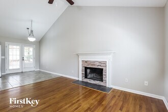 5132 Sedgefield Way in Lula, GA - Foto de edificio - Building Photo