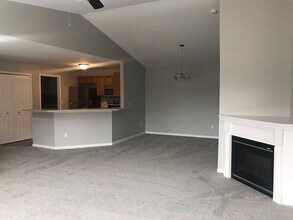 43915 Elm Dr in Sterling Heights, MI - Building Photo - Building Photo