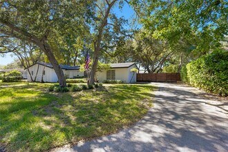 16412 SW 74th Ct in Palmetto Bay, FL - Building Photo - Building Photo