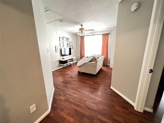 10806 Summer Meadows Ct