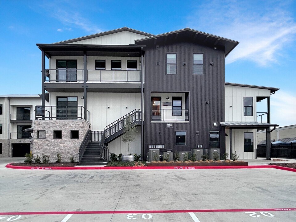 630 Central Pkwy in New Braunfels, TX - Building Photo