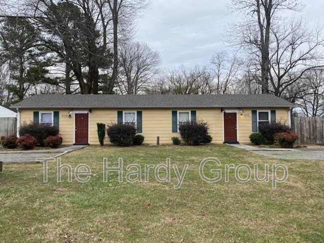 604 Cedar Crest Dr in Tullahoma, TN - Building Photo - Building Photo