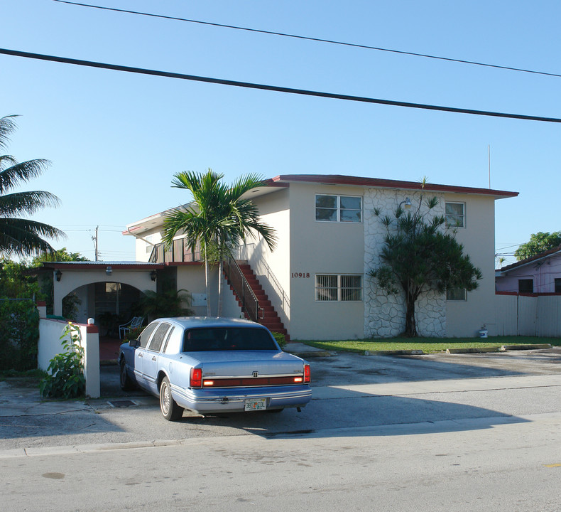 10918 SW 2nd St in Miami, FL - Building Photo