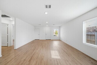 7335 Greenbriar Cayon Ln in Katy, TX - Building Photo - Building Photo