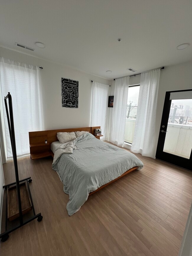 806 Olympic St, Unit 412 in Nashville, TN - Foto de edificio - Building Photo