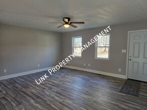 6108 Ramsey Rd in Harrison, TN - Building Photo - Building Photo