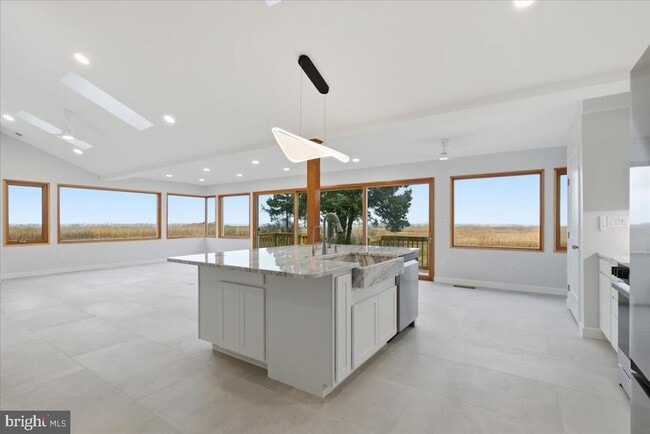 1345 Ellicott Ave in Deale, MD - Building Photo - Building Photo